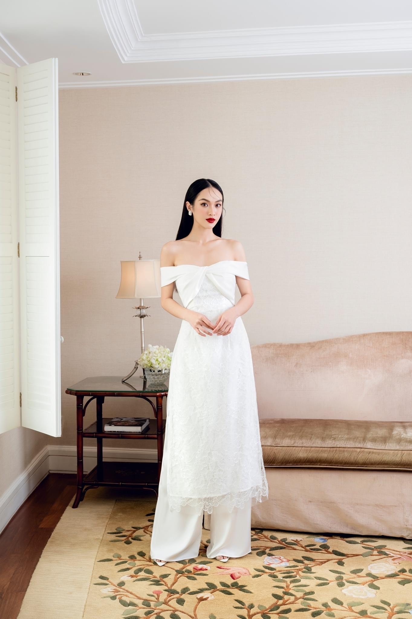 QUAN AODAI (L.WHITE)