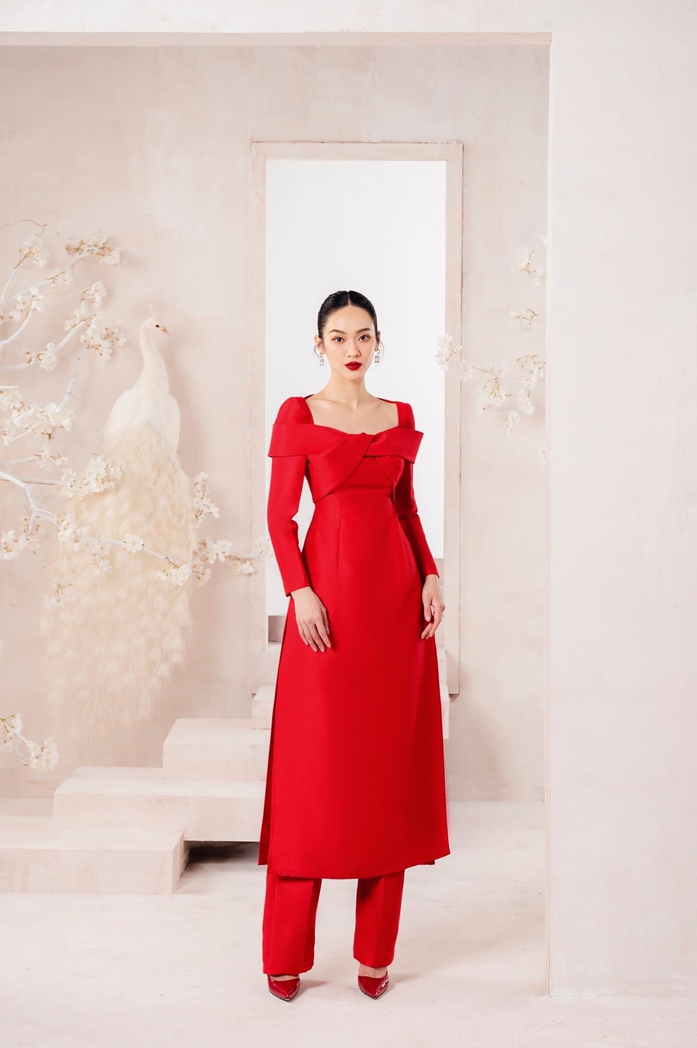 QUAN AODAI (D.RED)