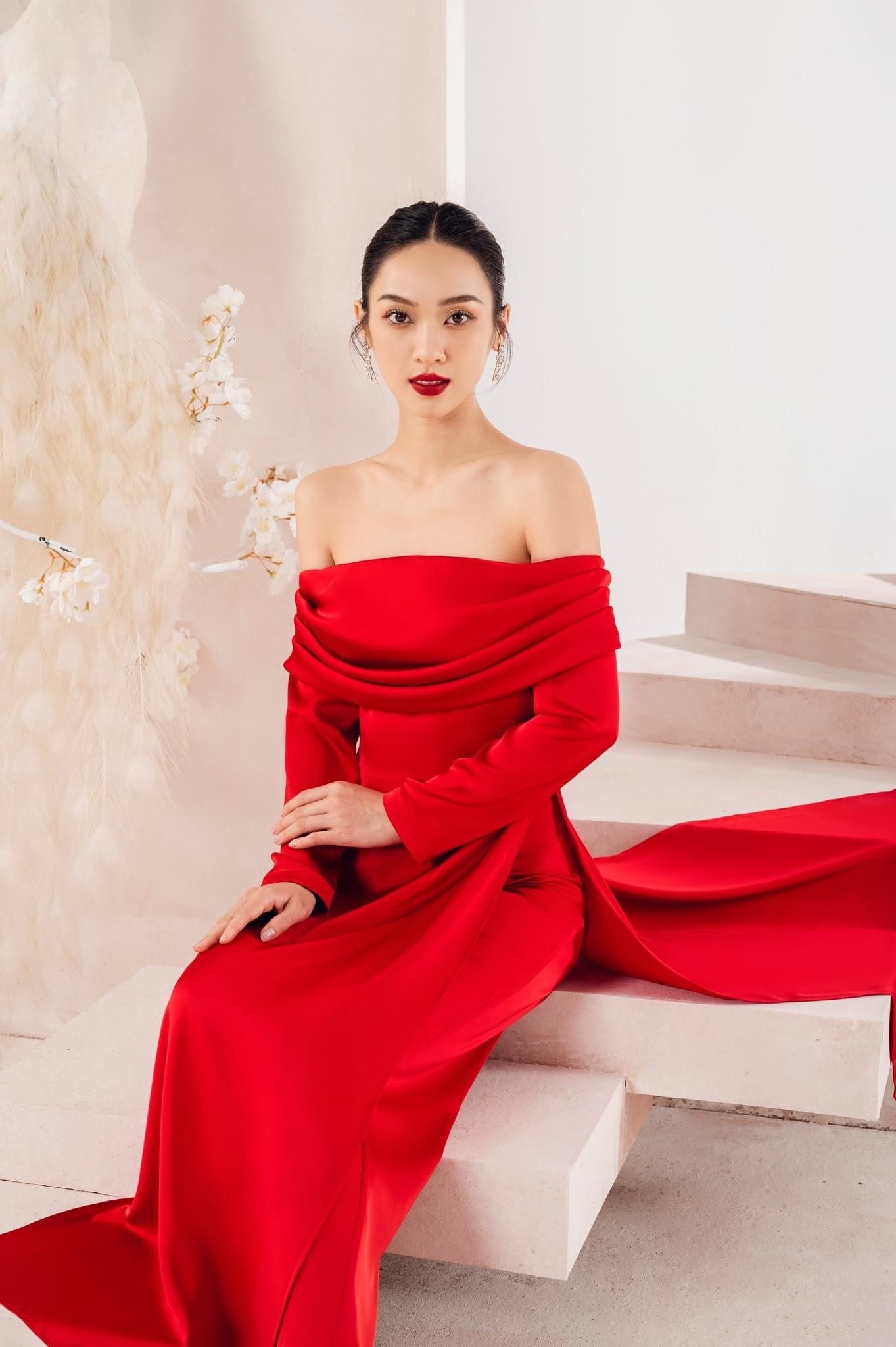 SET AODAI RED HOLIDAY 4 x QUAN AODAI