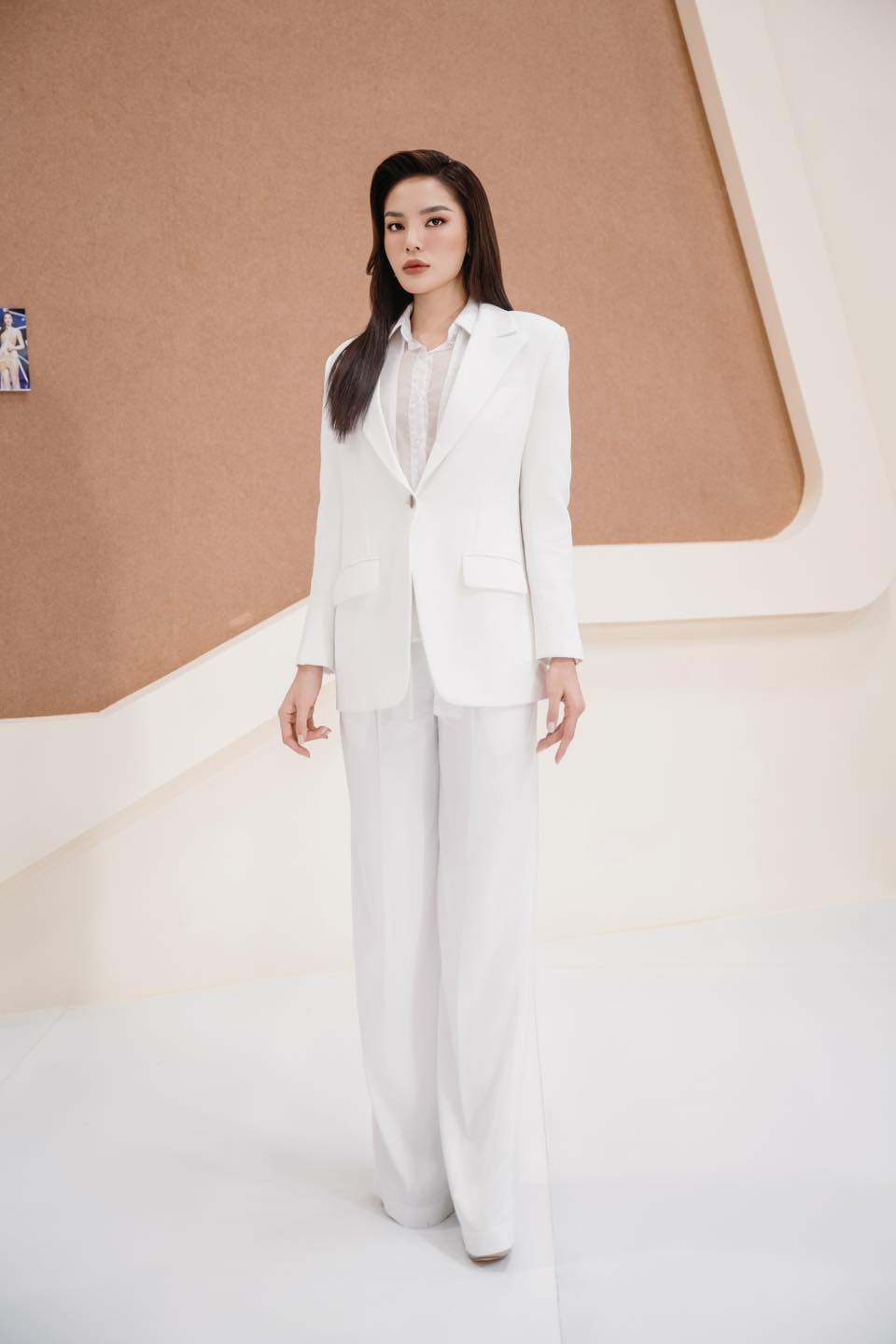 WHITE PLAN X KỲ DUYÊN
