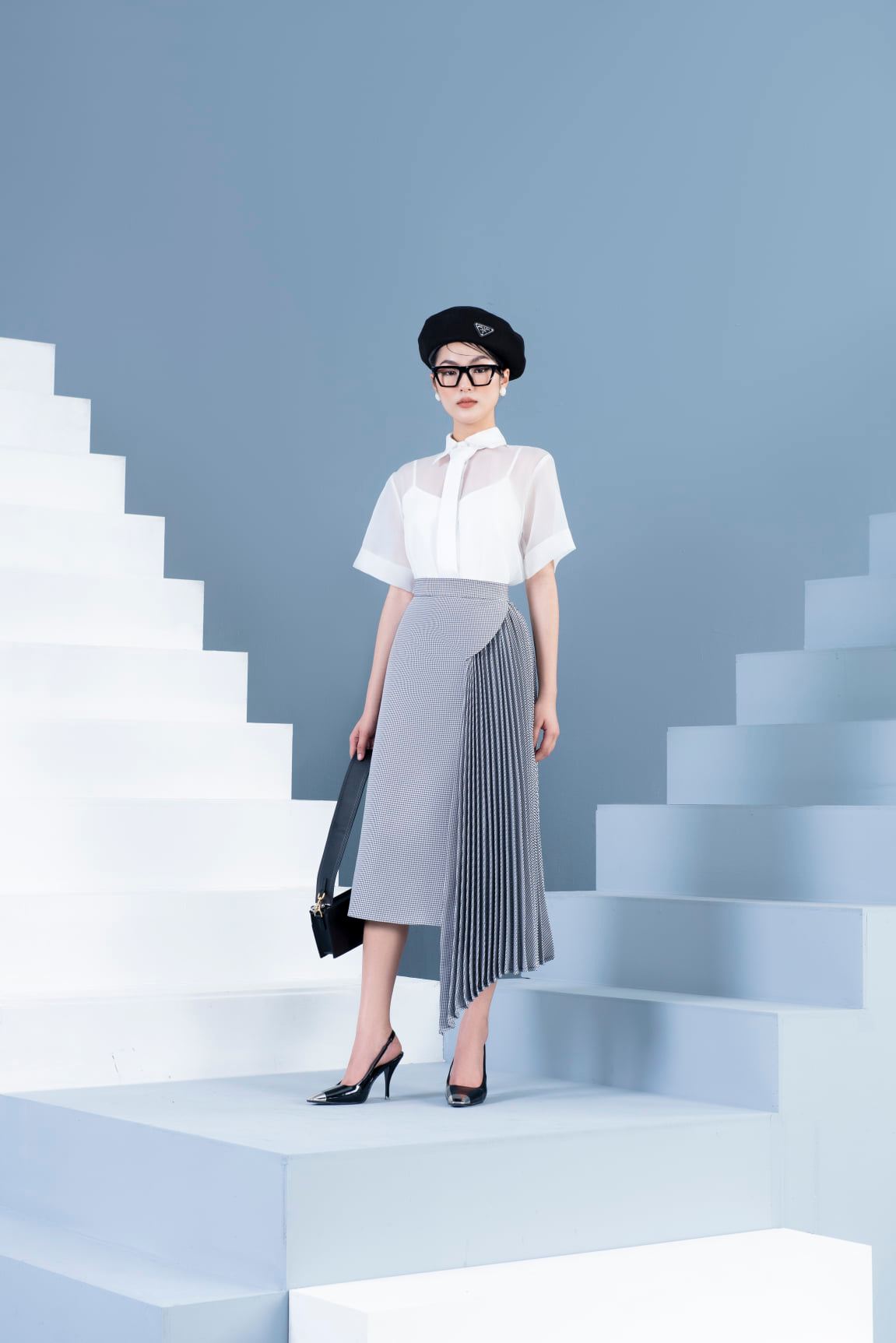 ISSAC SKIRT X CLASSIC BLOUSE