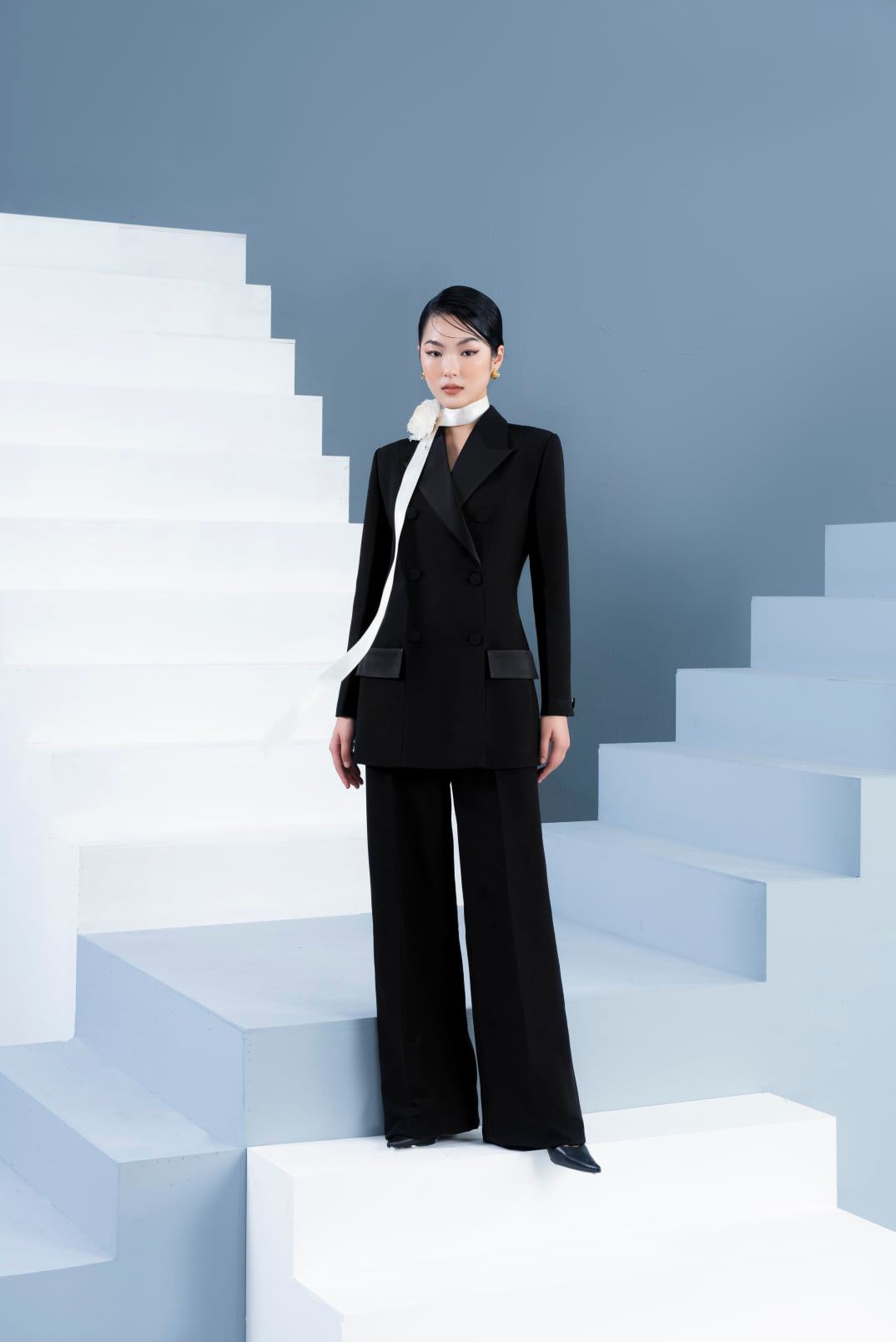 BLACK TAYLOR JACKET X BLACK OVERPANTS BASIC