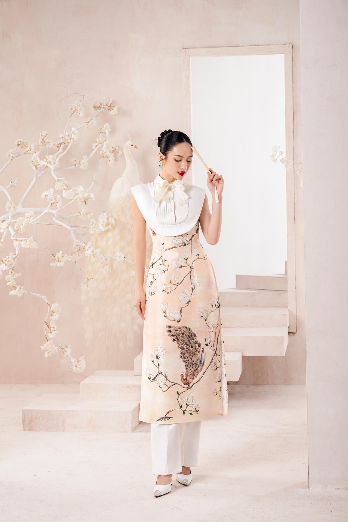 QUAN AODAI (D.WHITE)