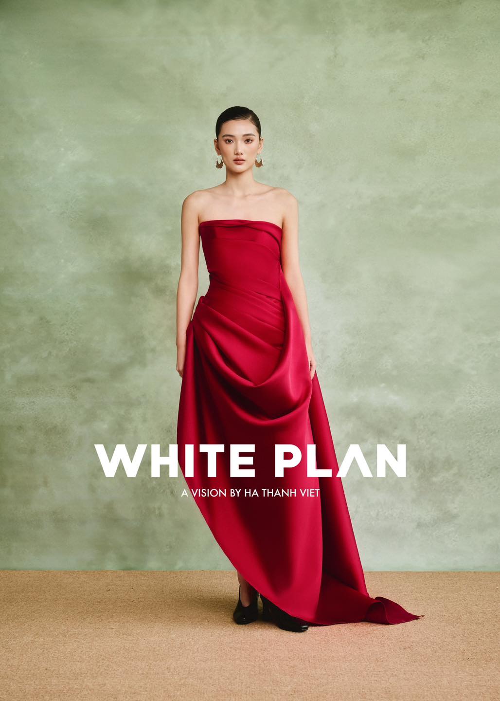 THE HOLIDAY 2025 COLLECTION